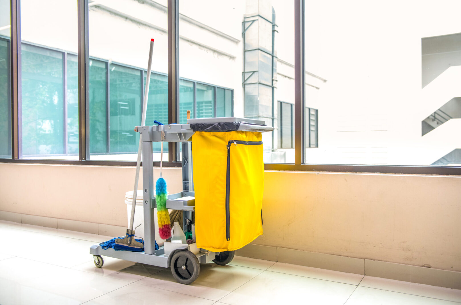 cleaning-tools-cart-wait-cleaning